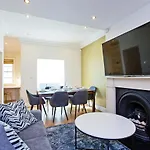Hyde Park Paddington Spacious London Home
