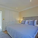 Hyde Park Paddington Spacious London Home