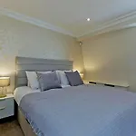 Hyde Park Paddington Spacious London Home